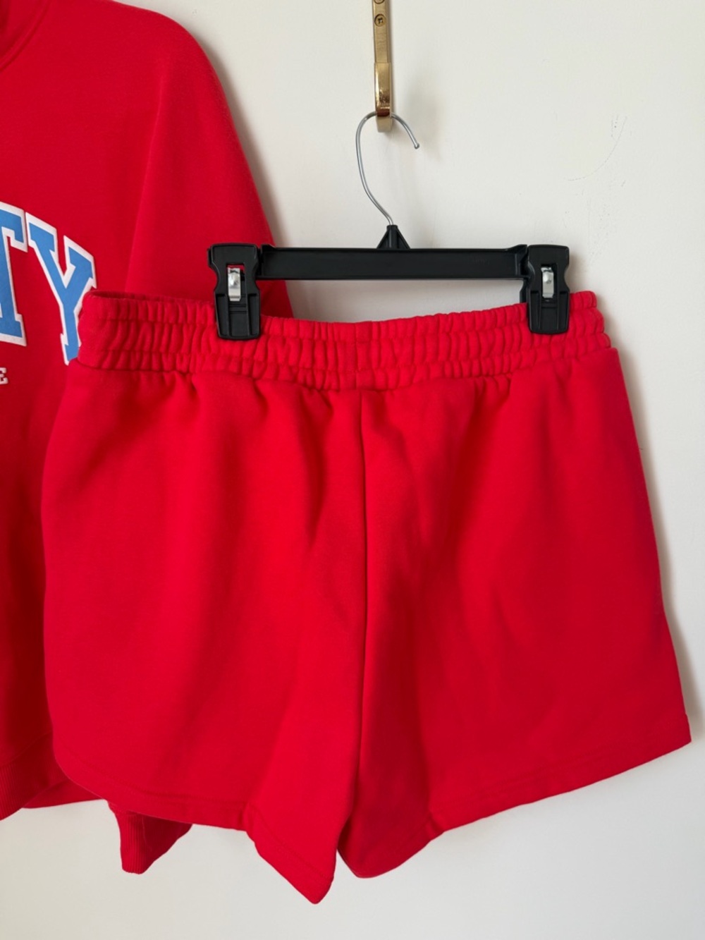 Viral WILO Sporty Red mock neck Sweatshirt & Shorts Set - Picture 5 of 8